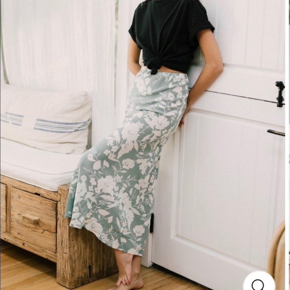 Stone cold fox Caroline skirt in Poppy
